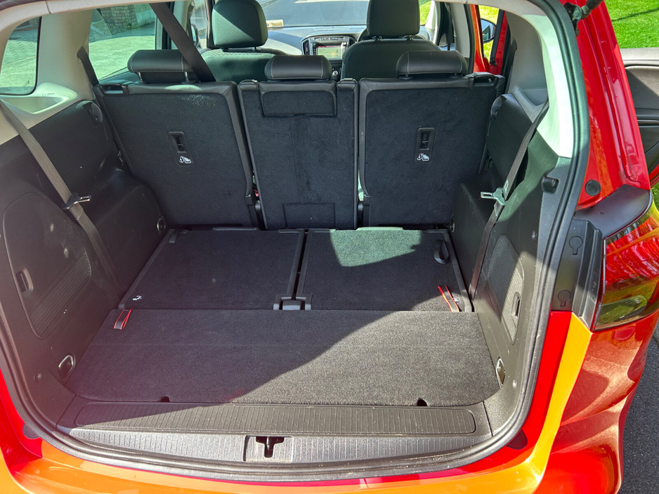 2017 Opel Zafira - image 17