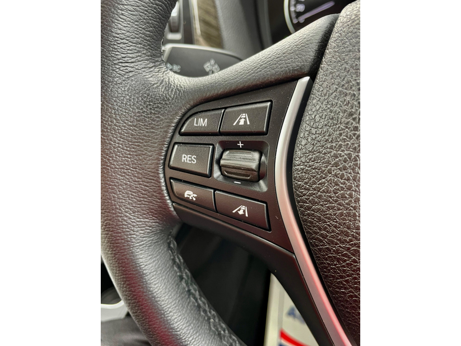 2018 BMW 1 Series - image 25