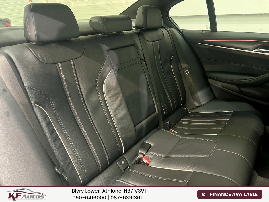 2022 BMW 5 Series - image 19