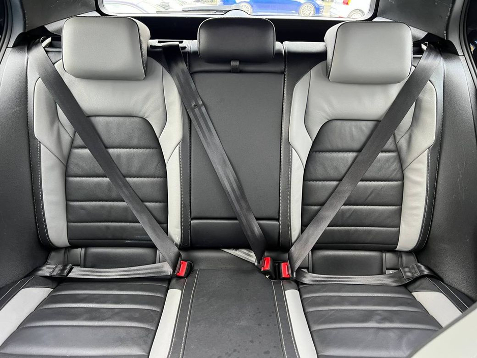 2023 Volkswagen Golf - image 14