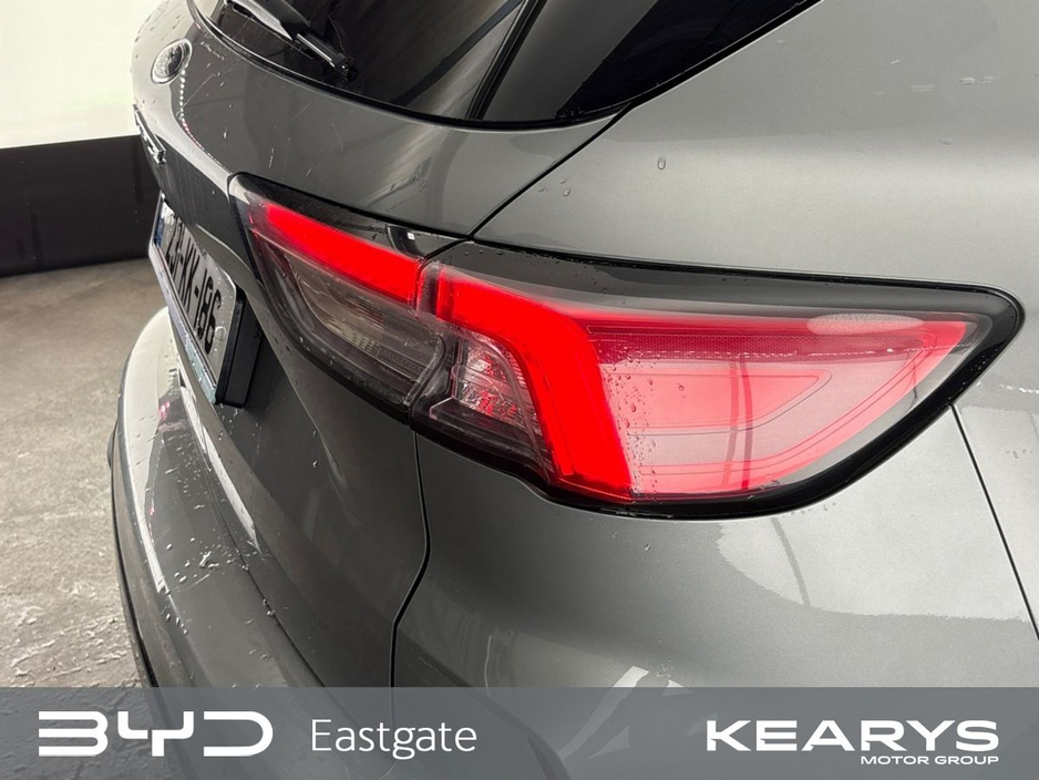 2023 Ford Kuga 2.5 Duratec 225PS PHEV Vignale *Solar Silver* €33,950