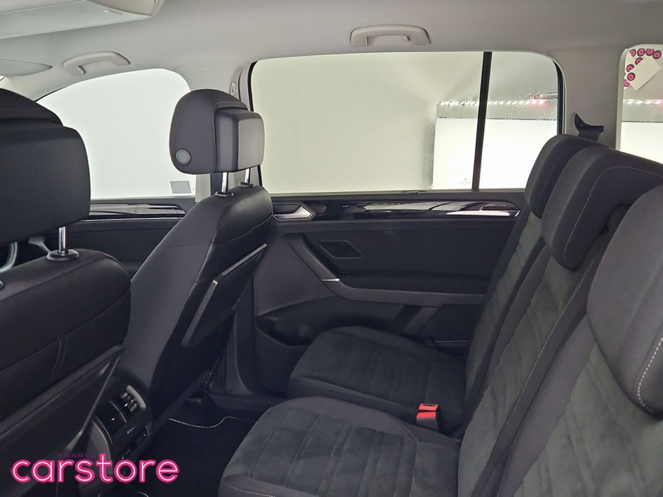 2020 Volkswagen Touran - image 13