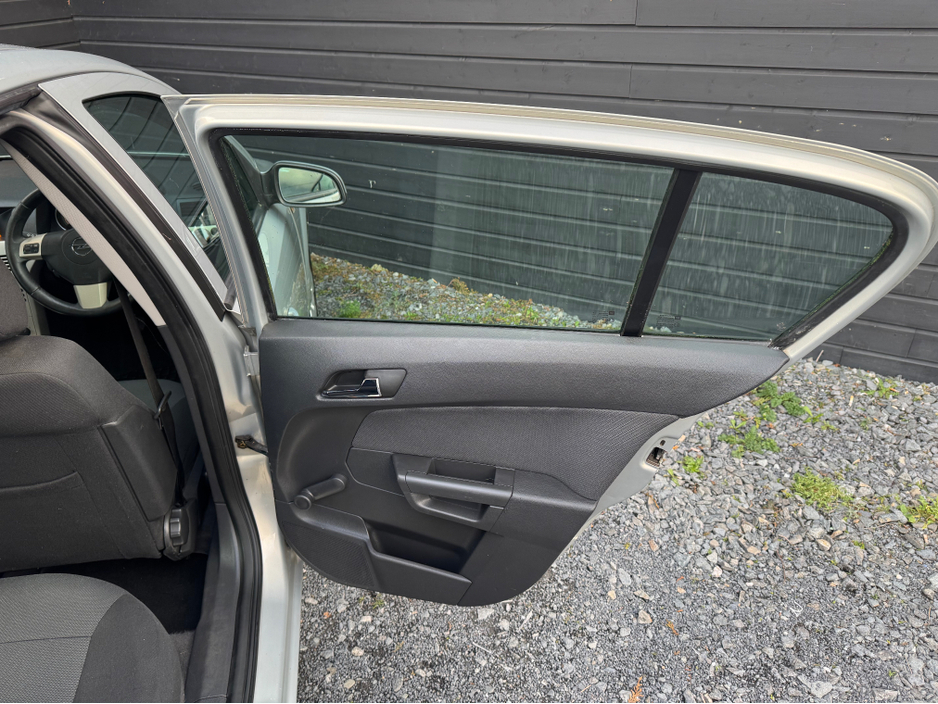 2008 Opel Astra CLUB 1.4 I 16V 5DR €2,495