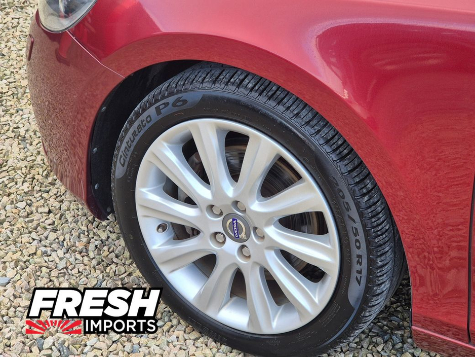 2014 Volvo V40 - image 22