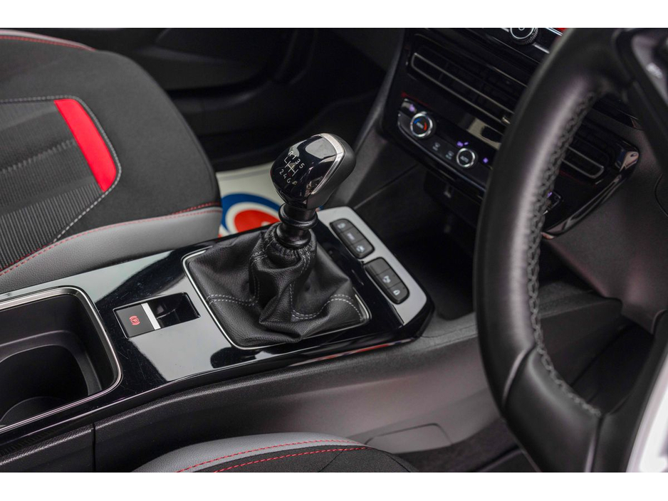 2022 Opel Mokka - image 21