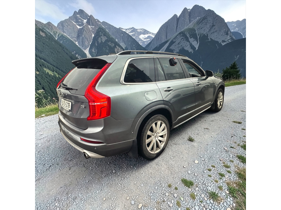 2018 Volvo XC90 - image 2