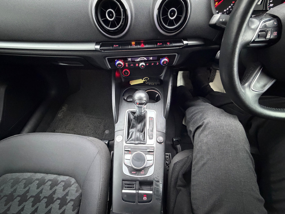 2016 Audi A3 1.4 TFSI S TRONIC S LINE €15,950