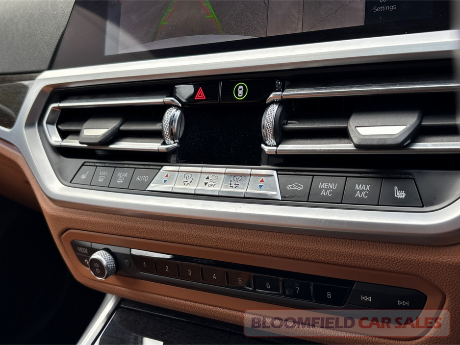 2019 BMW 3 Series - image 22