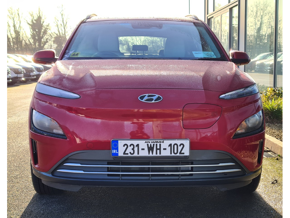 2023 Hyundai Kona - image 2