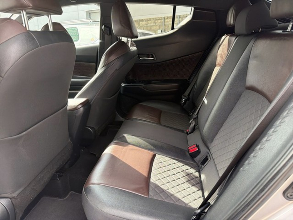 2018 Toyota C-HR - image 7