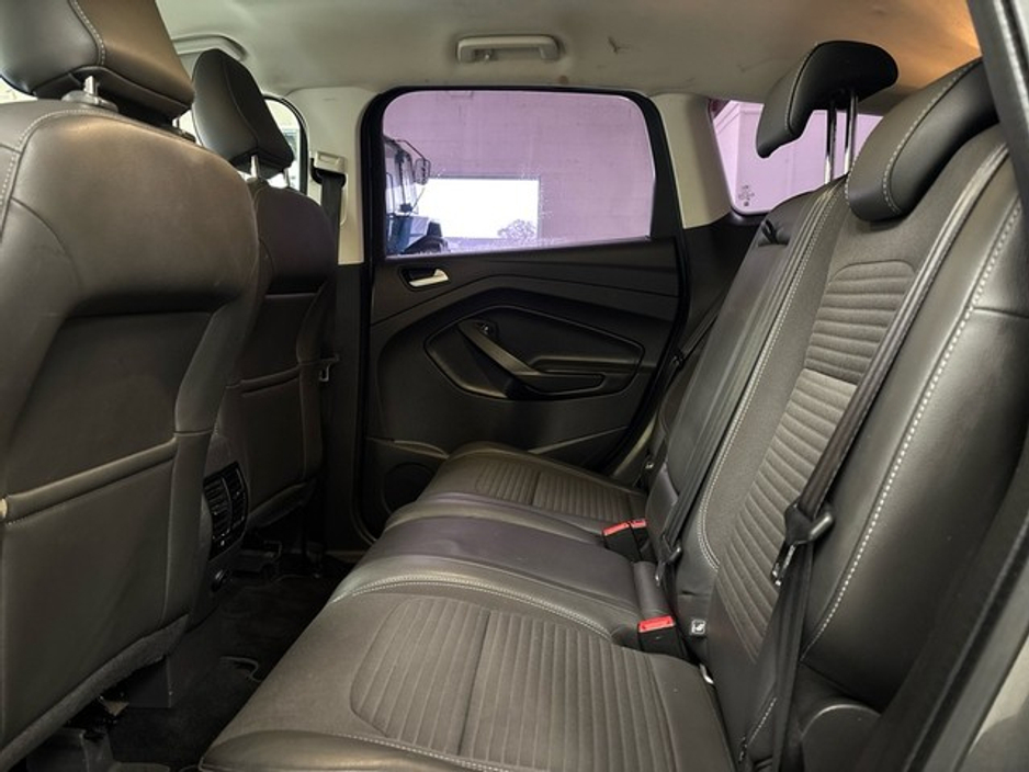 2018 Ford Kuga - image 7