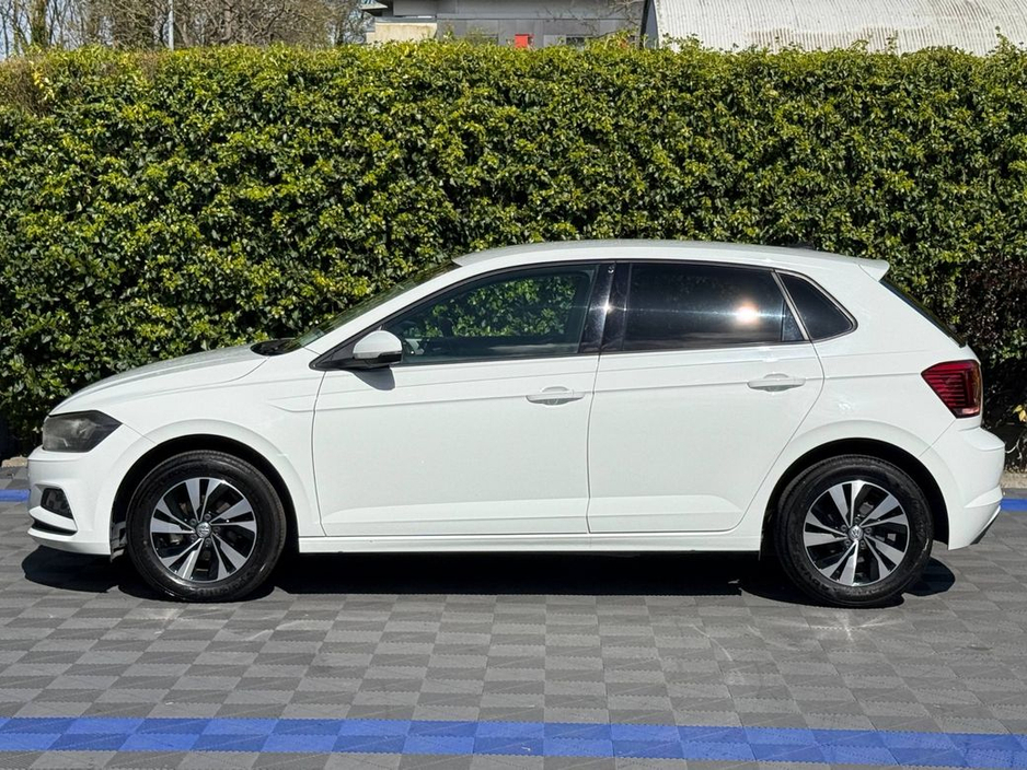 2019 Volkswagen Polo - image 3