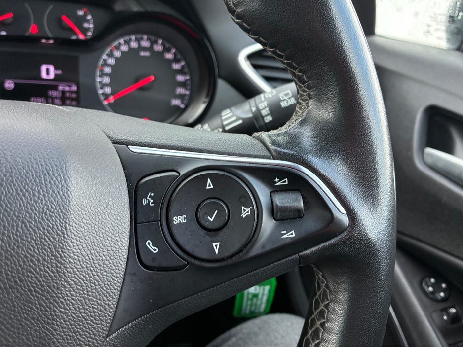 2022 Opel Crossland X - image 20