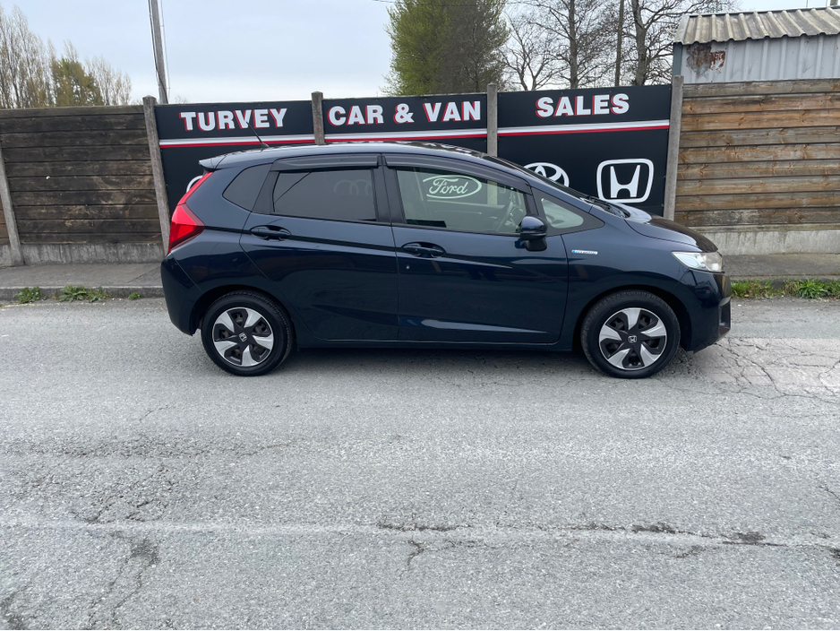 2016 Honda Fit - image 3