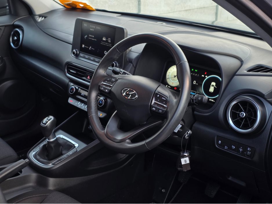 2022 Hyundai Kona - image 12