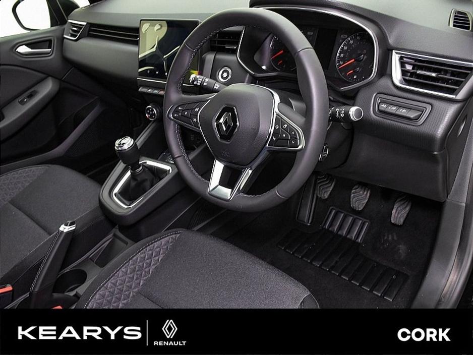 2021 Renault Clio - image 6