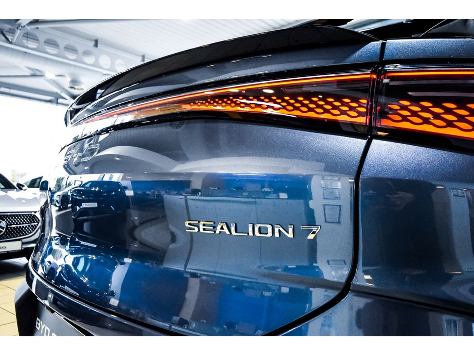 2026 BYD Sealion 7 - image 9