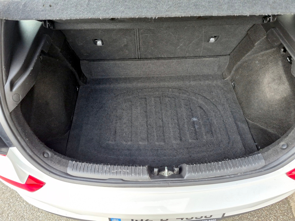 2019 Hyundai i30 - image 11