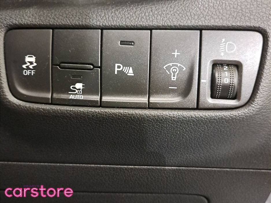 2023 Hyundai Kona - image 17