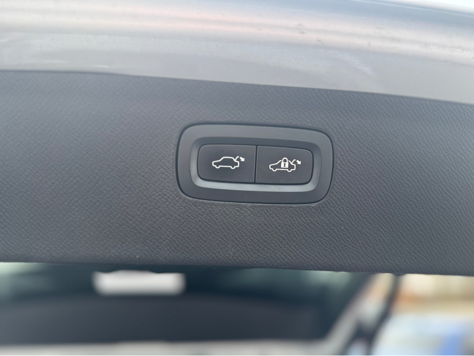 2019 Volvo XC90 - image 30