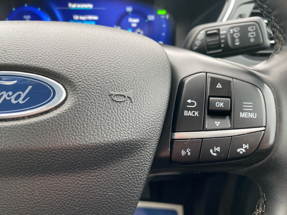 2023 Ford Kuga - image 11