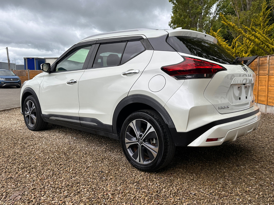 2020 Nissan Juke - image 3