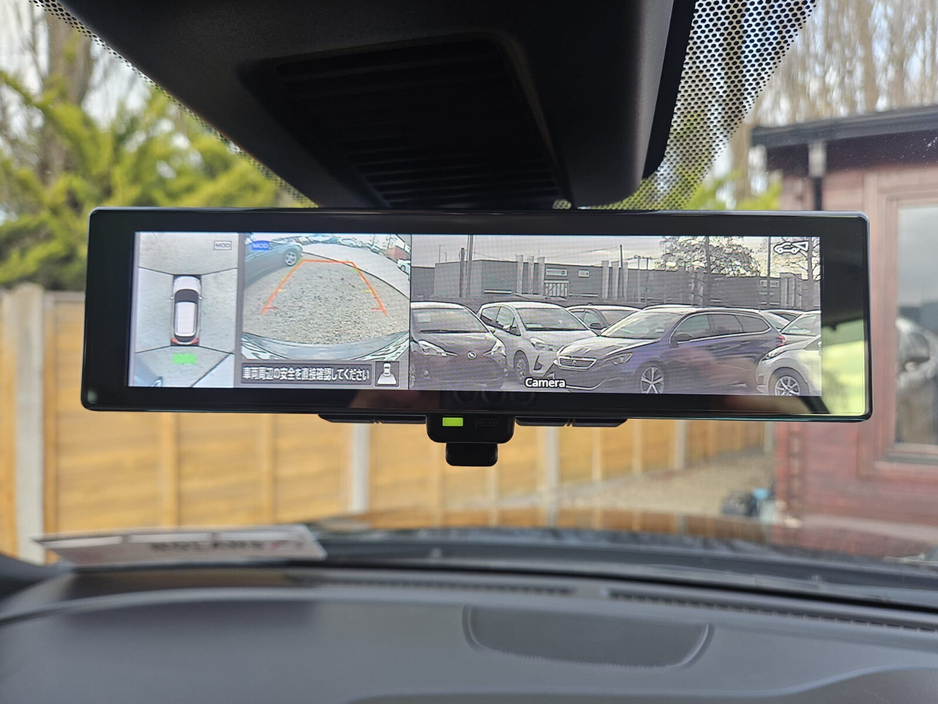 2020 Nissan Juke - image 30