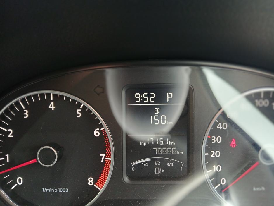 2012 Volkswagen Polo - image 13