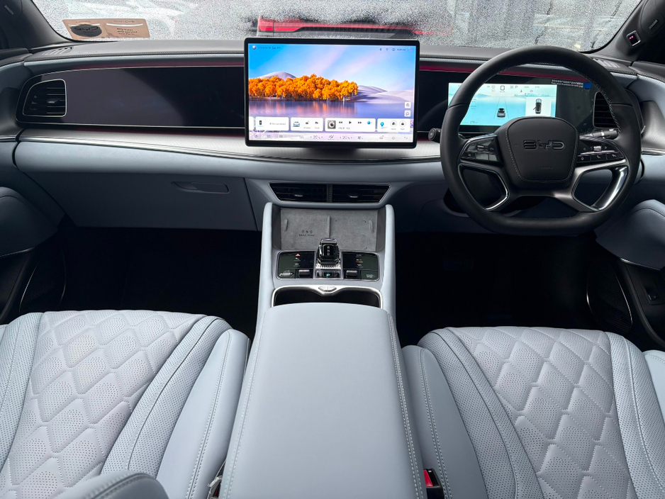 2025 BYD Sealion 7 - image 7