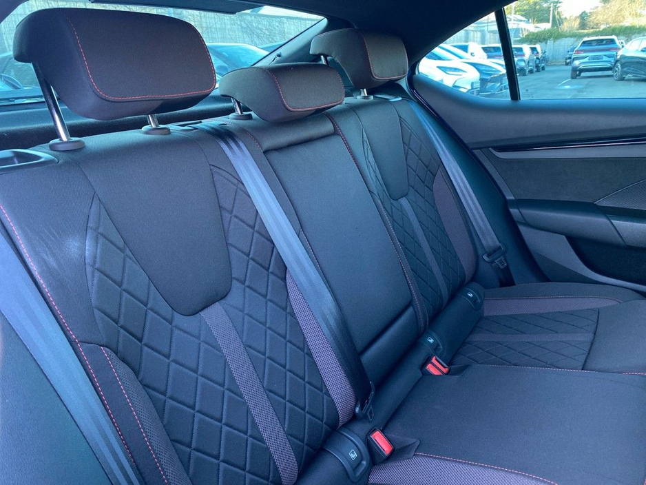 2023 Skoda Octavia - image 19