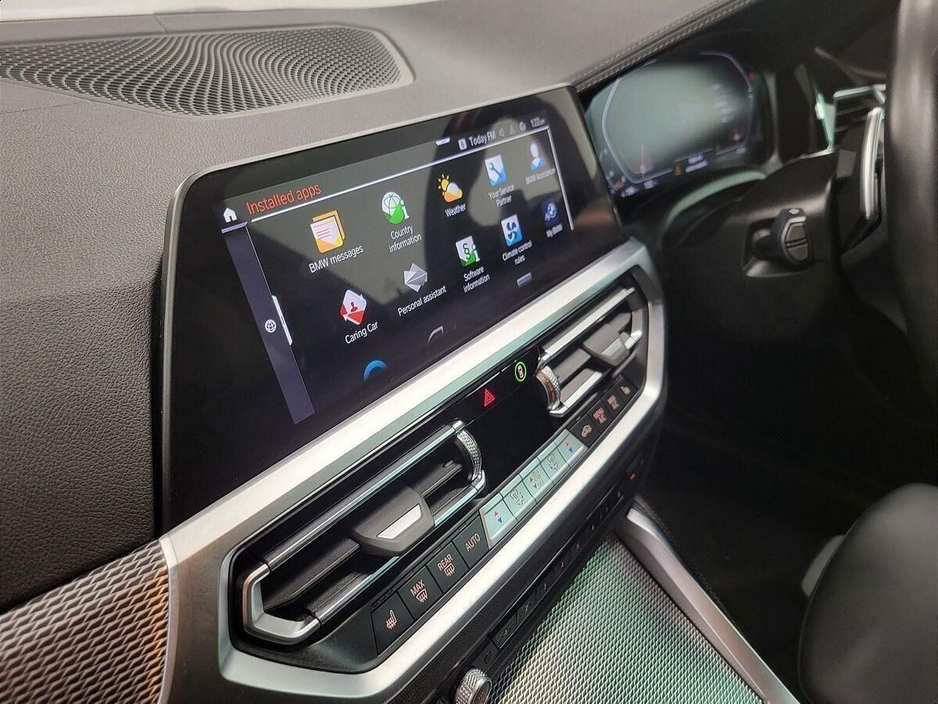 2023 BMW 4 Series - image 19