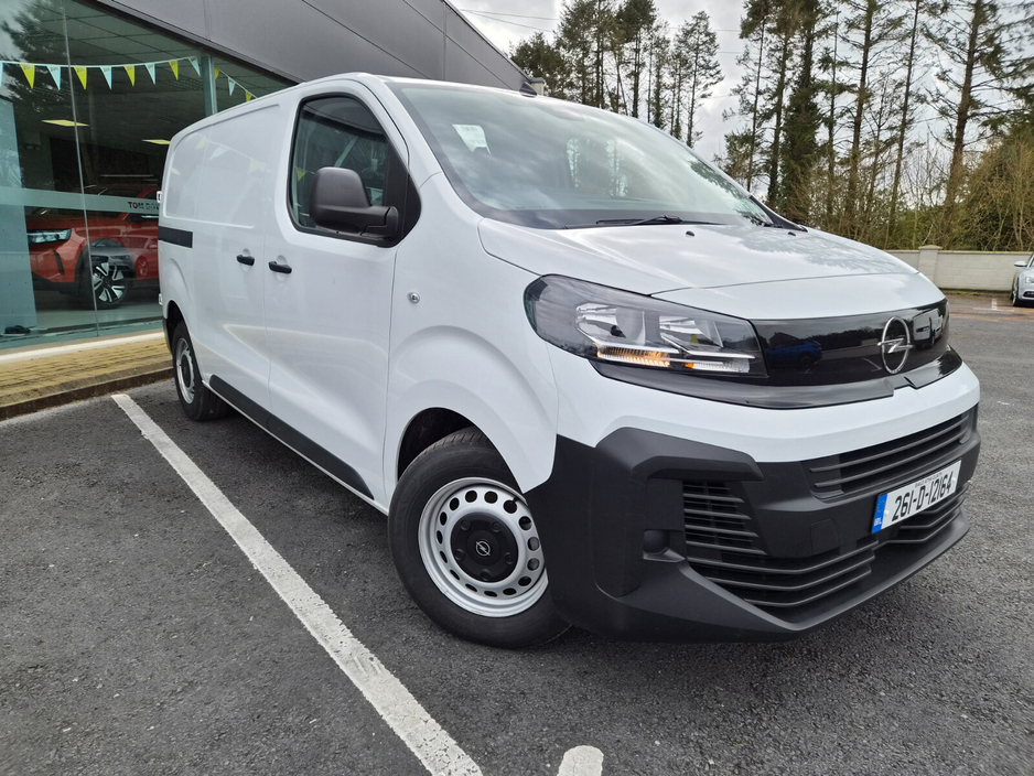 2026 Opel Vivaro - image 2