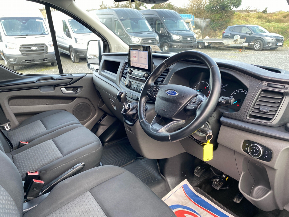 2021 Ford Transit Custom - image 8