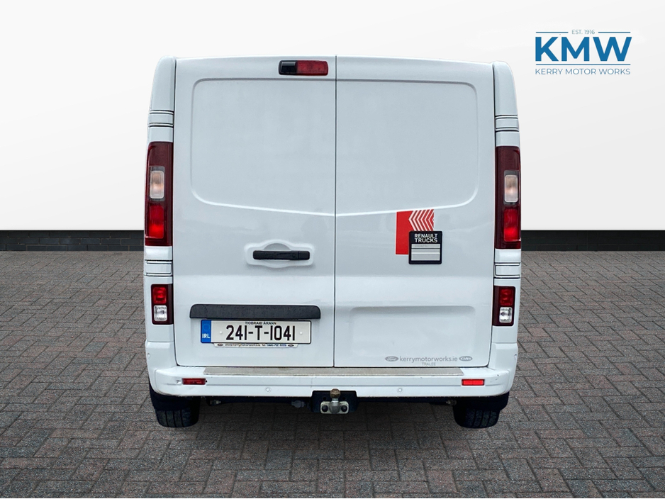 2024 Renault Trafic Red edition LWB 2.0 170BHP Automatic €31,500