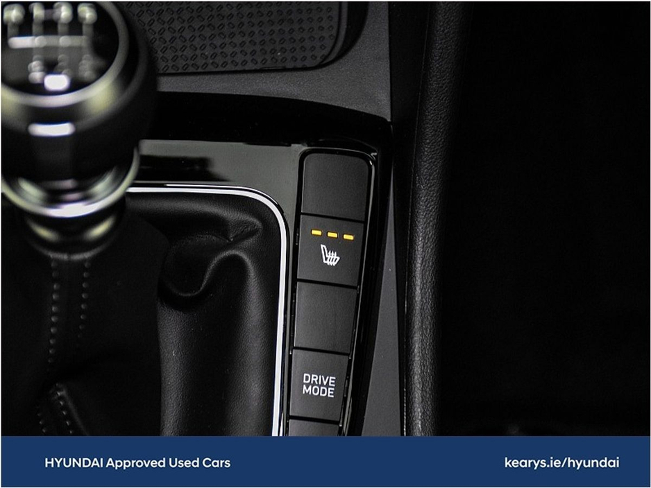 2022 Hyundai Tucson - image 18