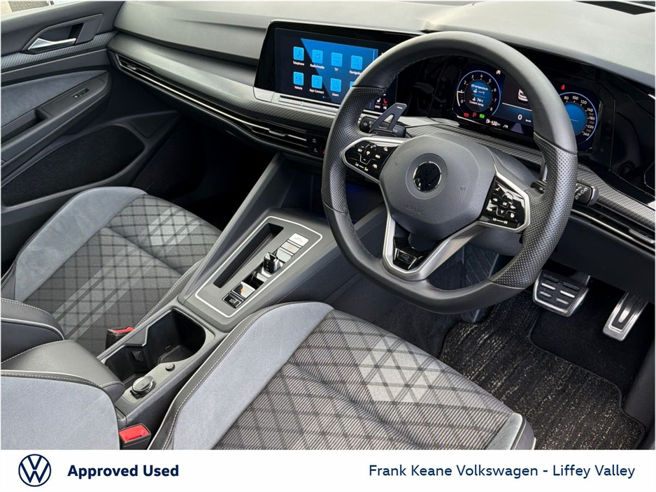 2021 Volkswagen Golf - image 7