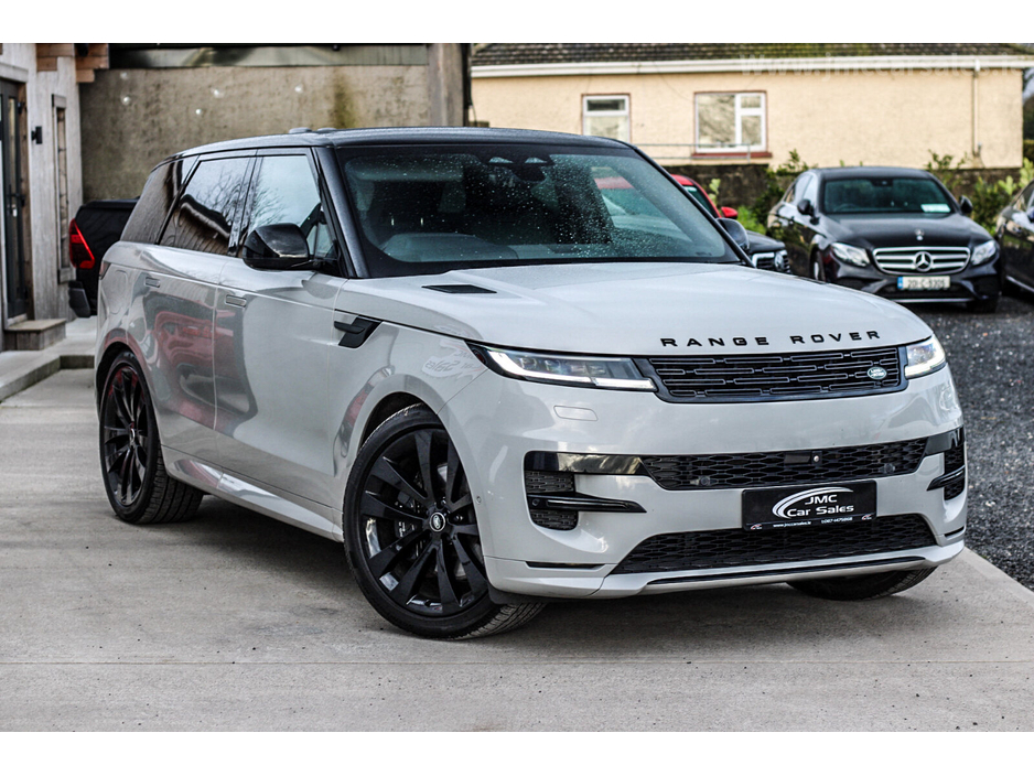 2023 Land Rover Range Rover - image 4
