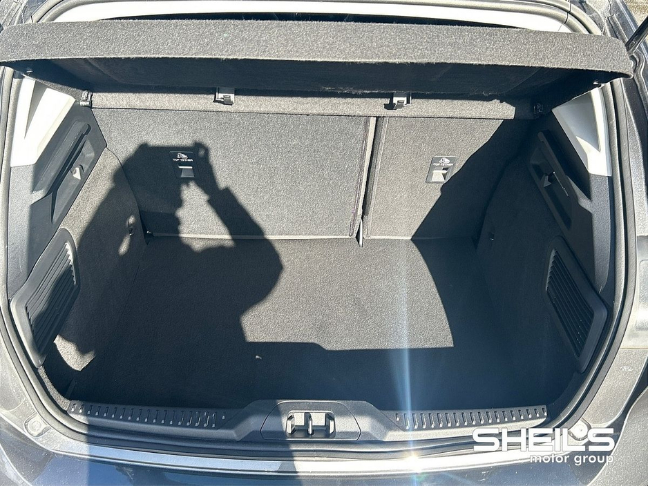 2023 Ford Focus - image 9