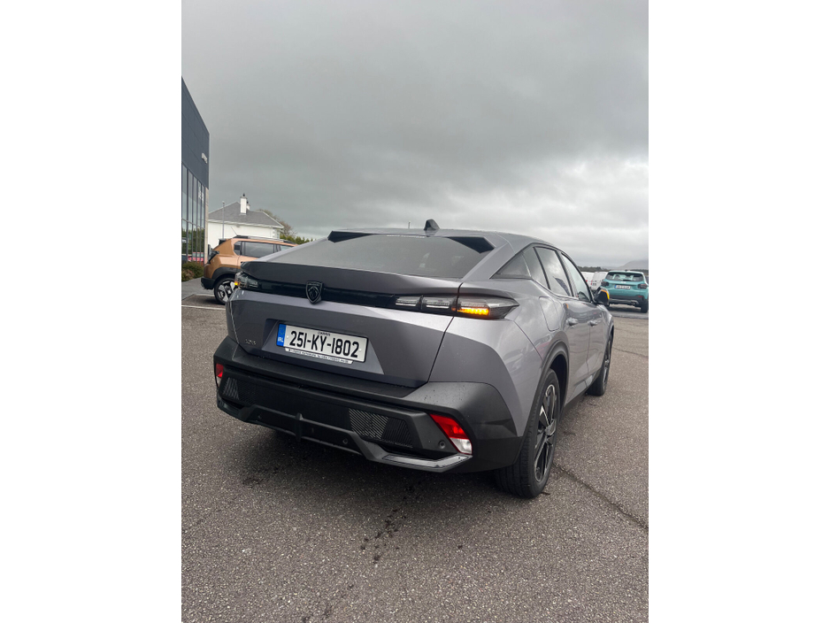 2025 Peugeot 408 - image 5