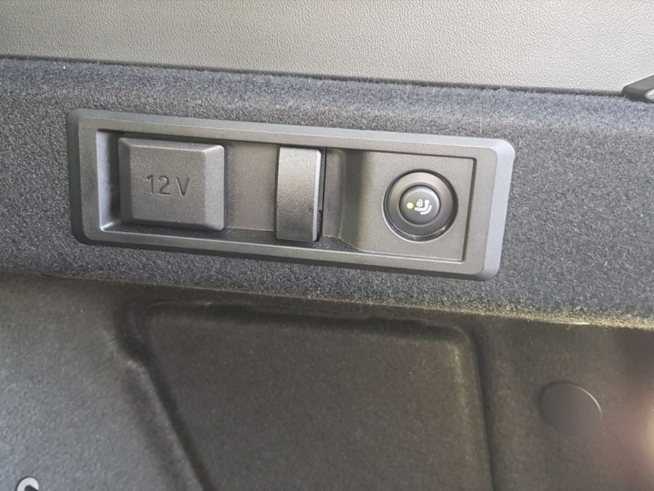 2025 BMW X3 - image 25