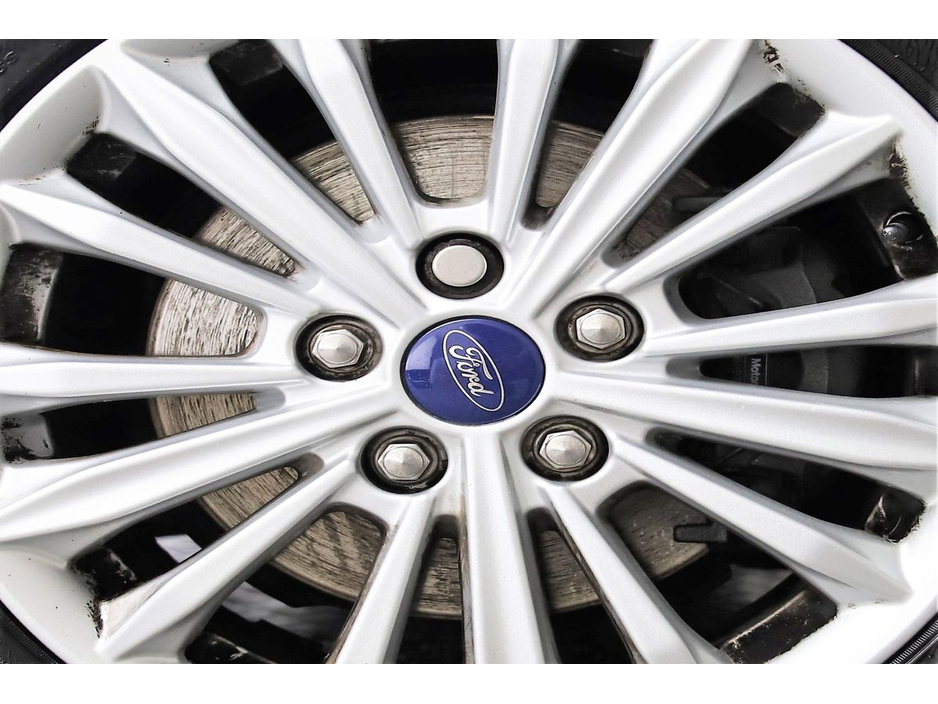 2021 Ford Focus - image 27