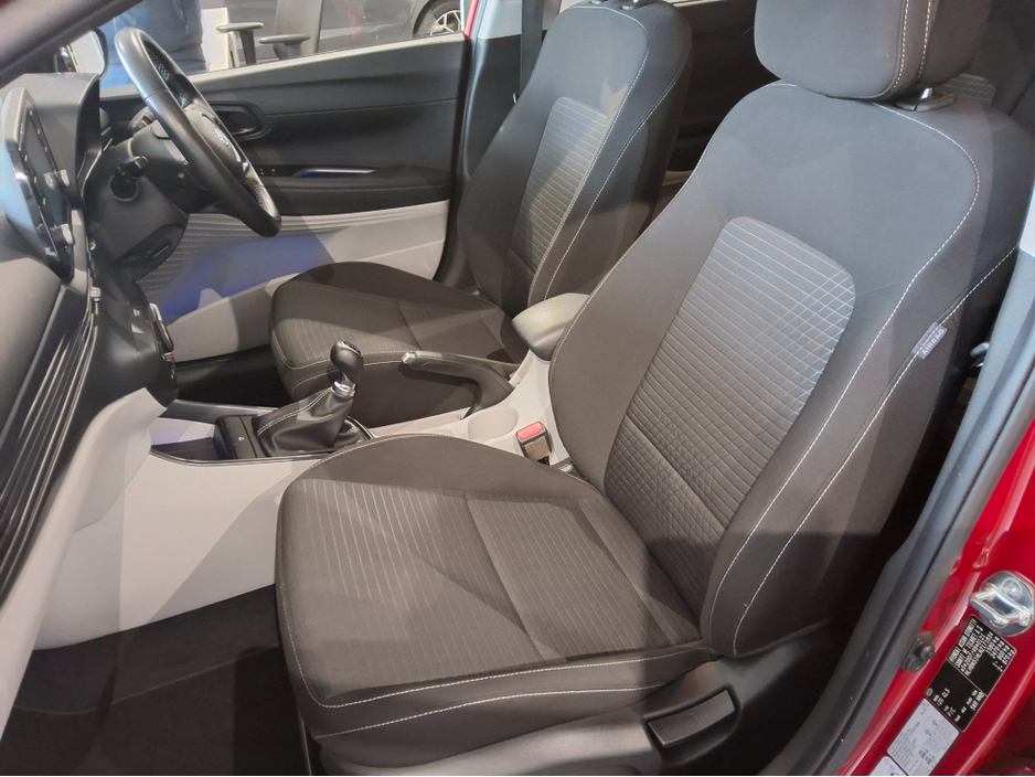 2022 Hyundai i20 - image 7