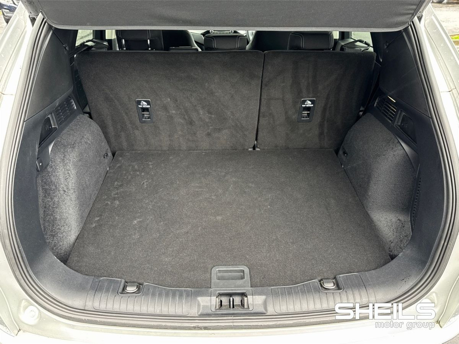 2020 Ford Kuga - image 9