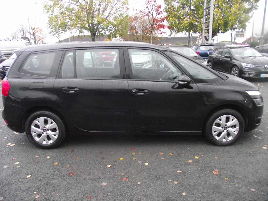 2016 Citroen Grand C4 Picasso - image 3