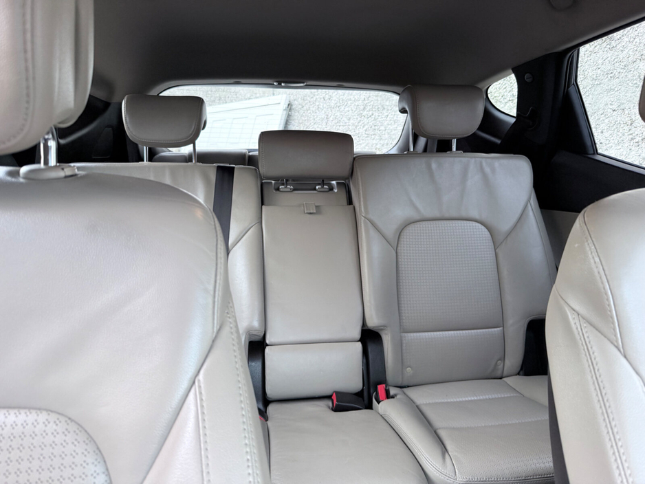 2015 Hyundai Santa Fe - image 15