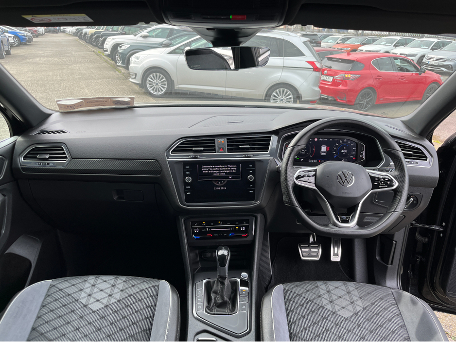 2023 Volkswagen Tiguan Allspace - image 18