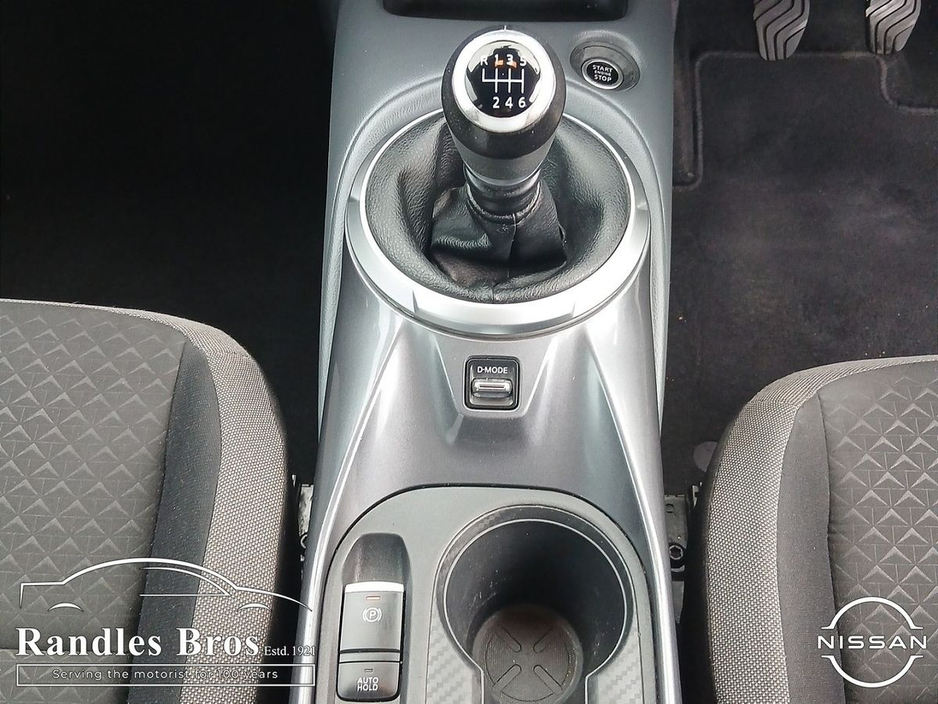 2021 Nissan Juke - image 17