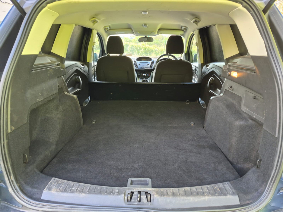 2019 Ford Kuga - image 12