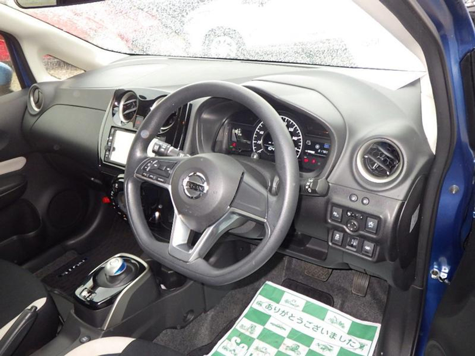 2017 Nissan Note - image 3