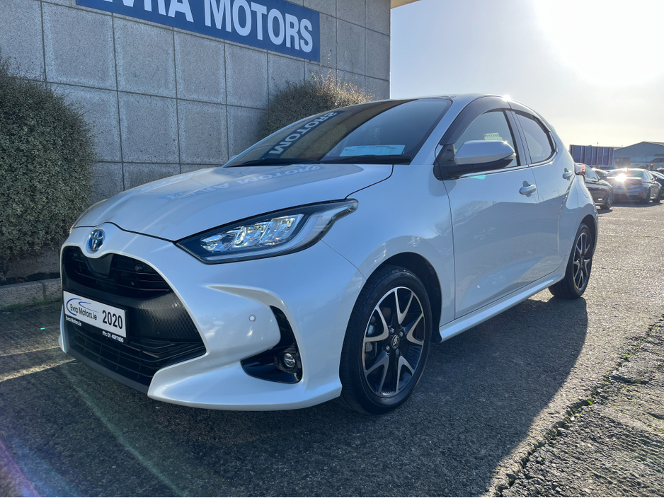 2020 Toyota Yaris - image 5